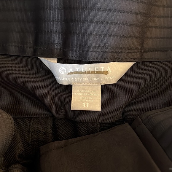 Black Athleta Wander Stash skinny pants in size 4 tall - Picture 3 of 10